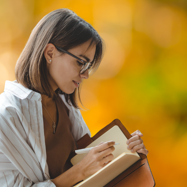 Journaling, a simple tool at botanic aromtaics